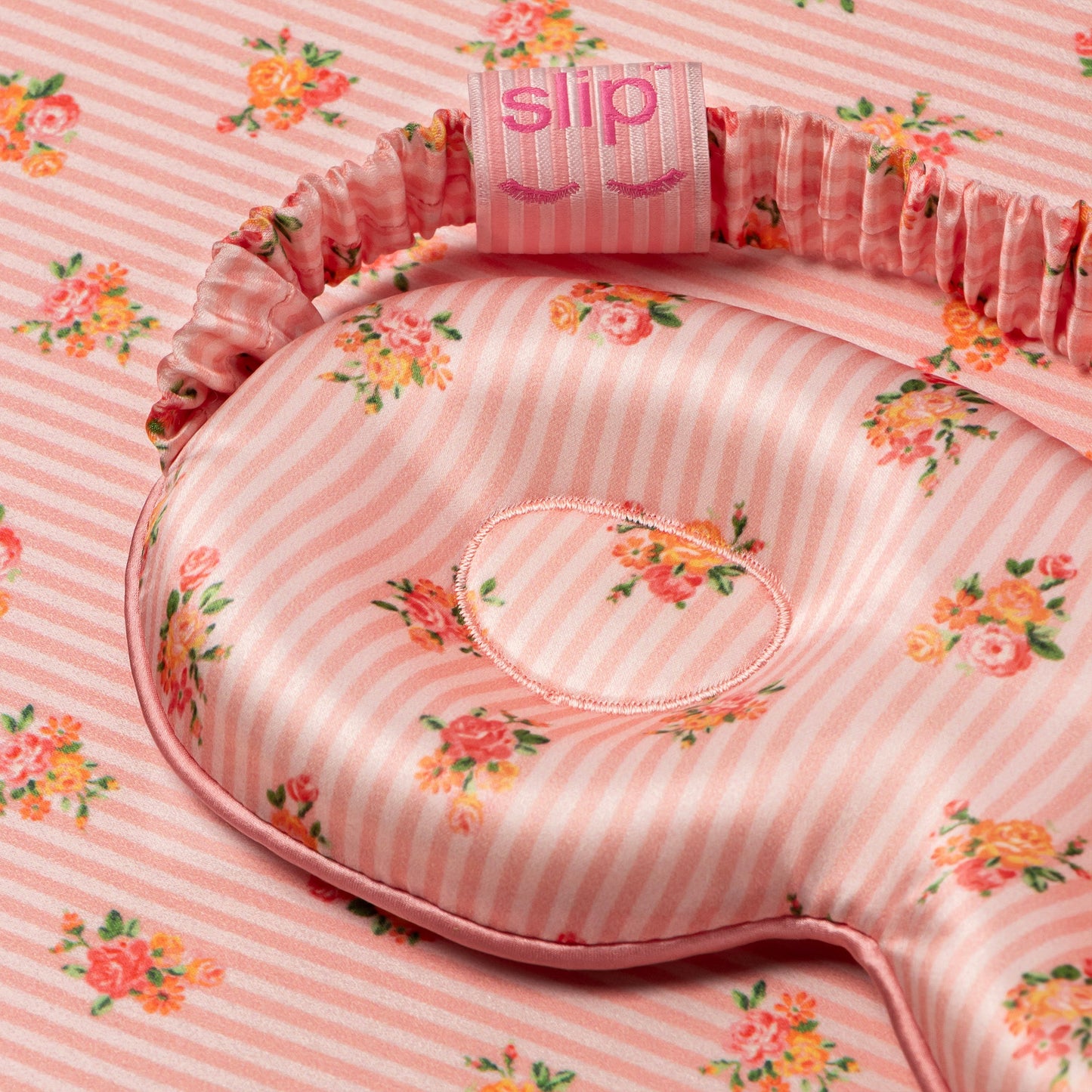 LOVELY LASHES CONTOUR SLEEP MASK