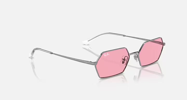 RAY-BAN YEVI BIO-BASED Gunmetal & Pink Irregular Sunglasses For Unisex L