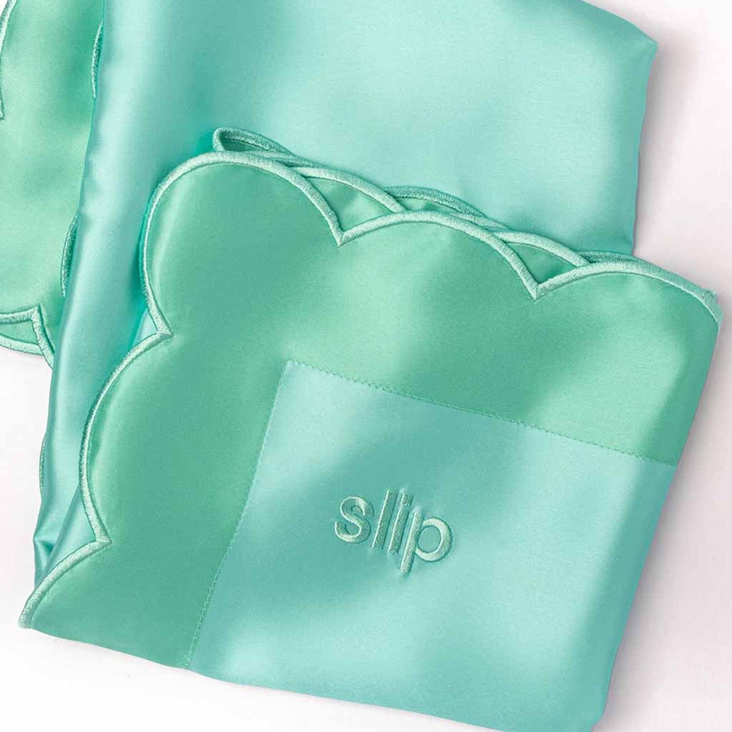 QUEEN PILLOWCASE SCALLLOPED EDGED - TURQUOISE
