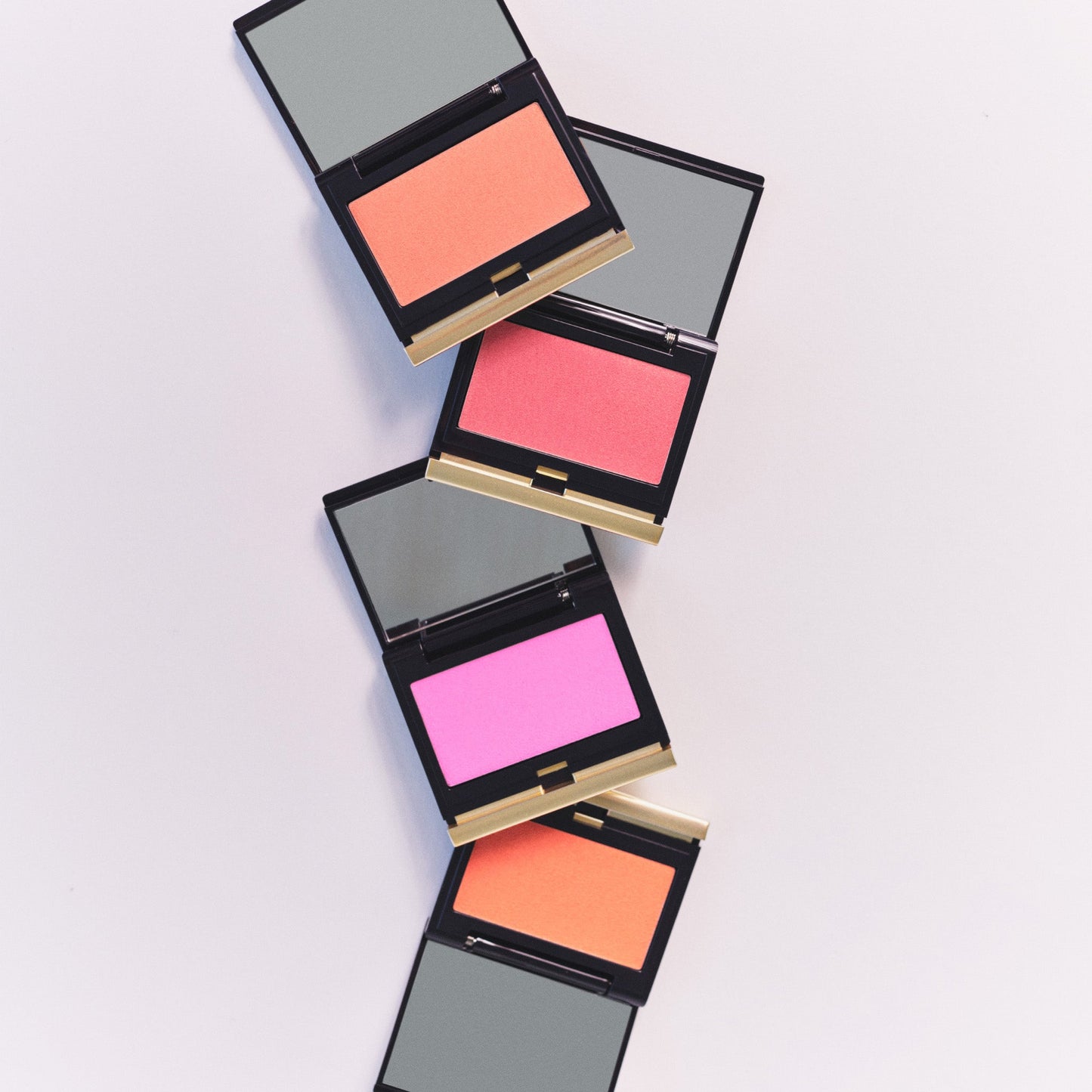 THE SENSUAL SKIN BLUSH