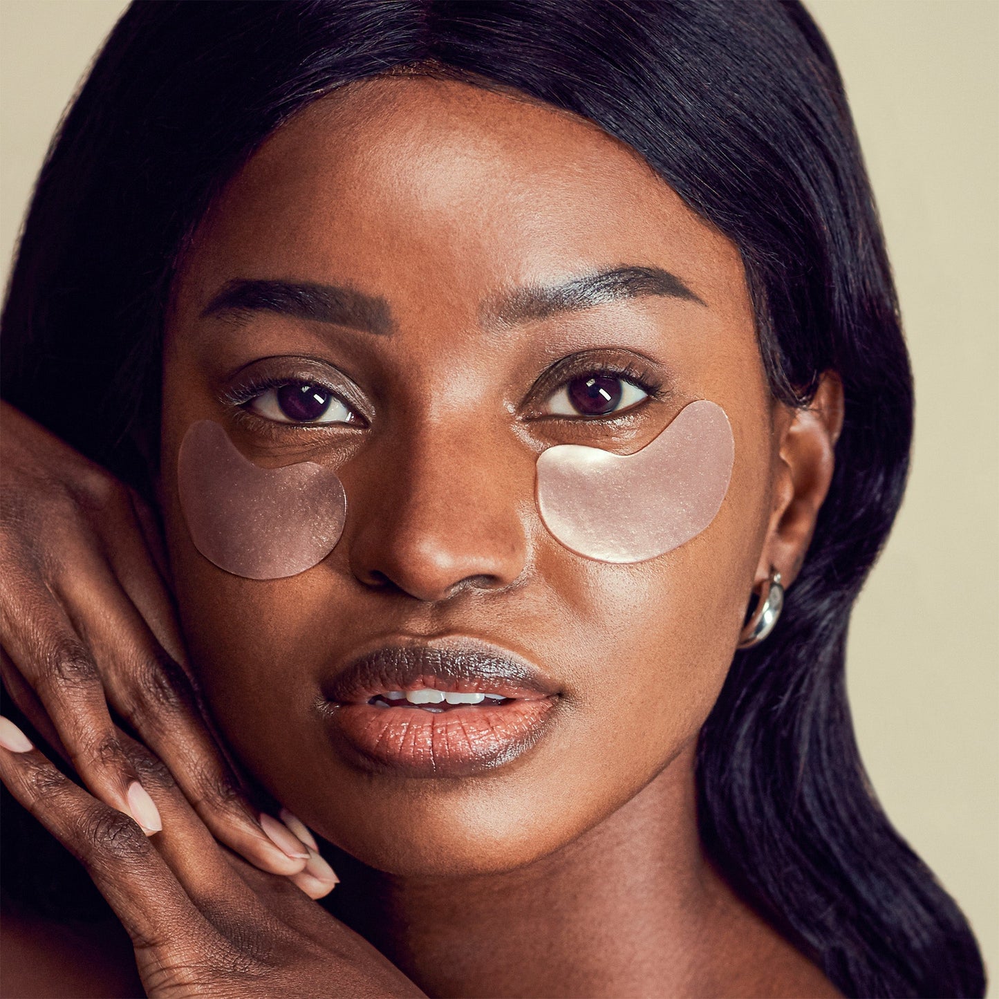 ANTI-POLLUTION ILLUMINATING EYE MASK