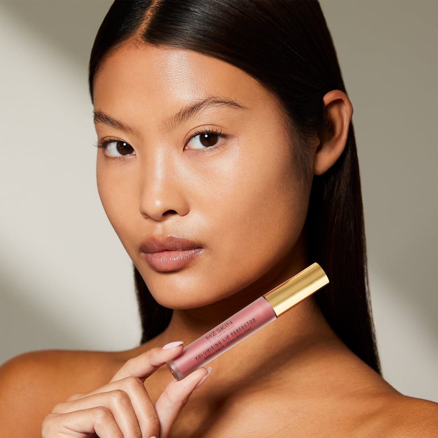 VOLUMIZING LIP PERFECTOR