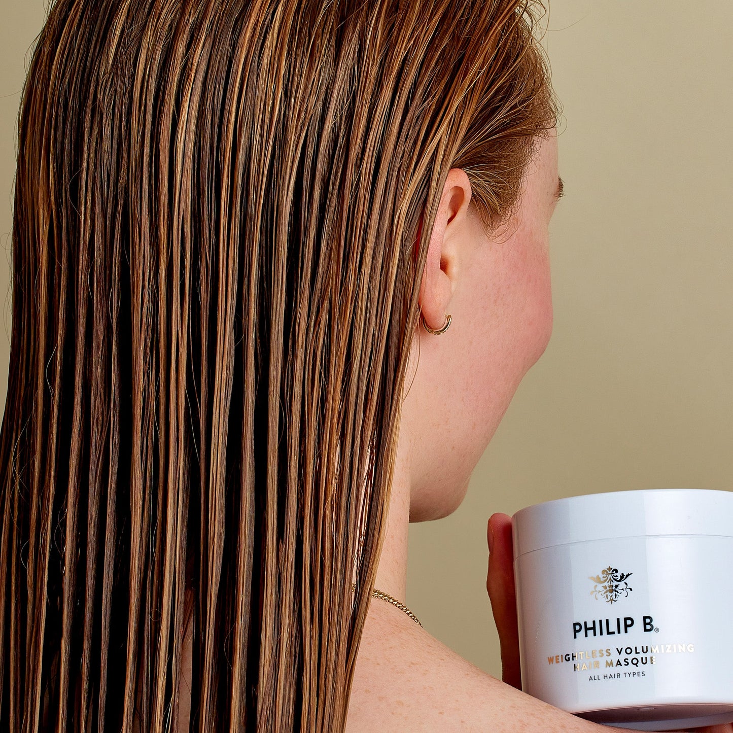 WEIGHTLESS VOLUMIZING HAIR MASQUE