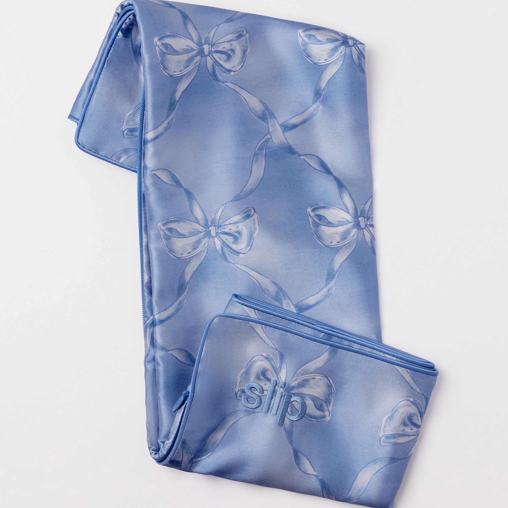 QUEEN ZIPPERED PILLOWCASE - BLUEBELLE