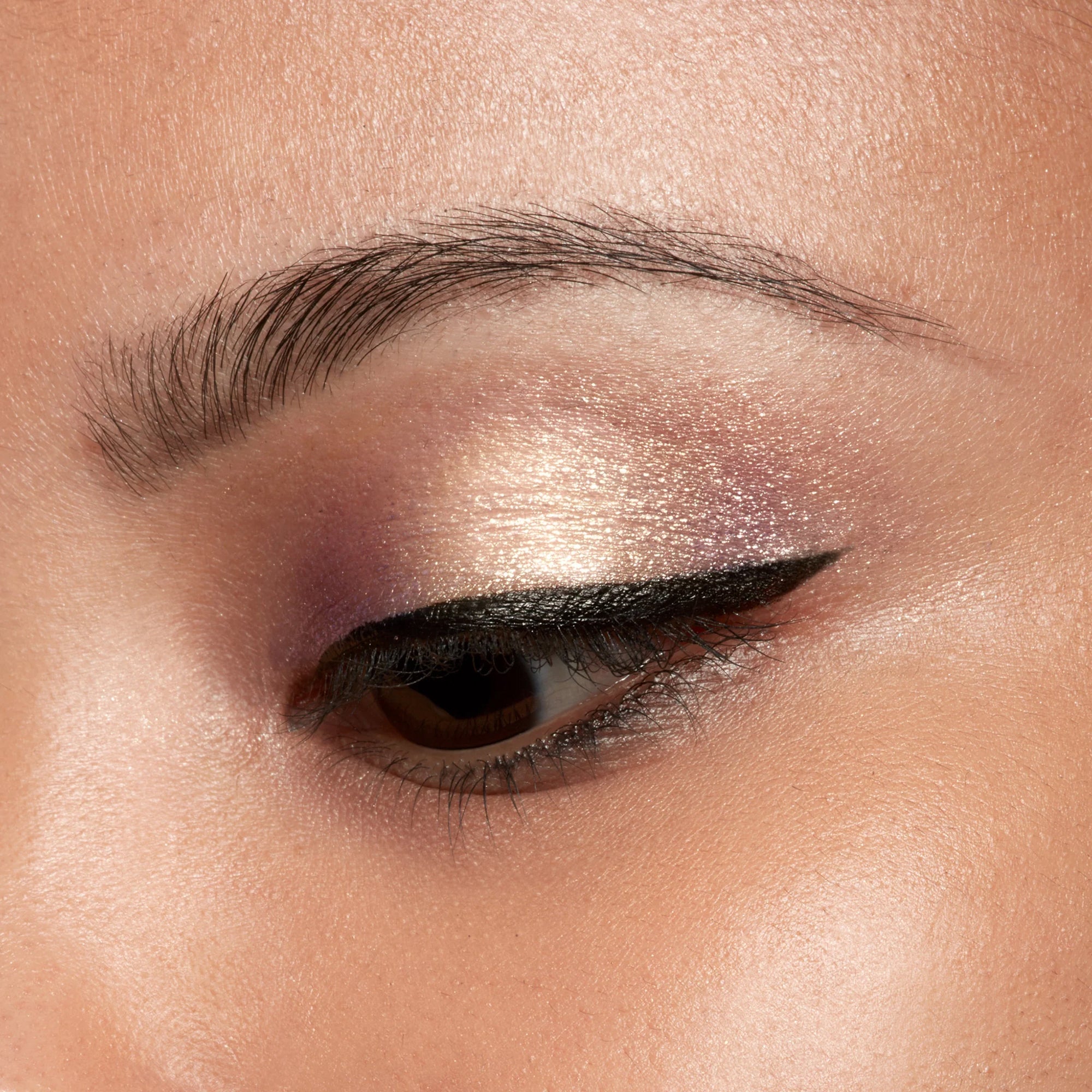 Shimmer & Glow Liquid Eye Shadow