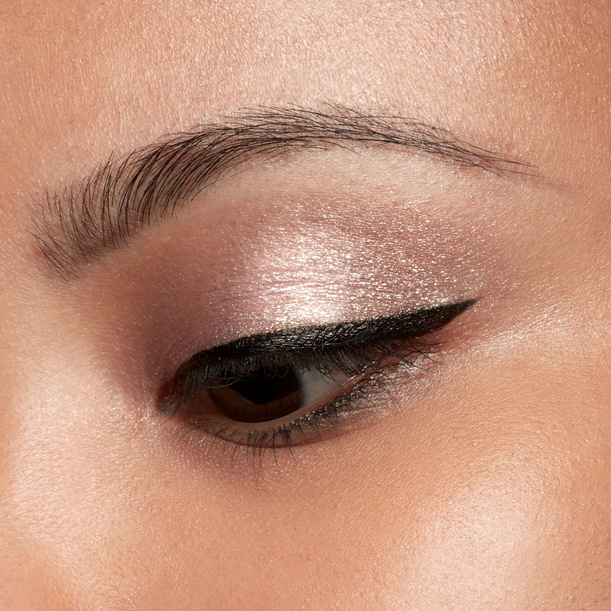 Shimmer & Glow Liquid Eye Shadow