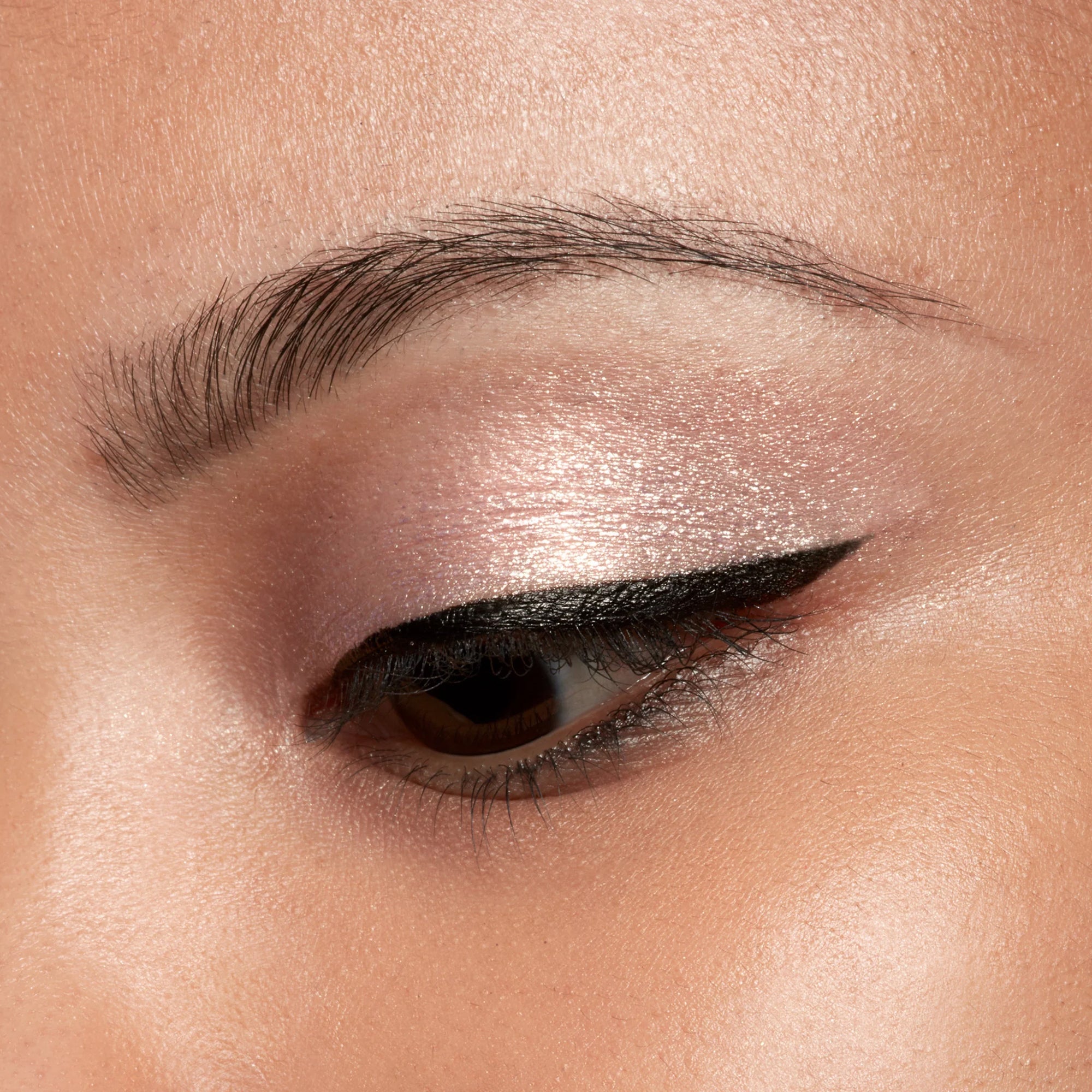 Shimmer & Glow Liquid Eye Shadow