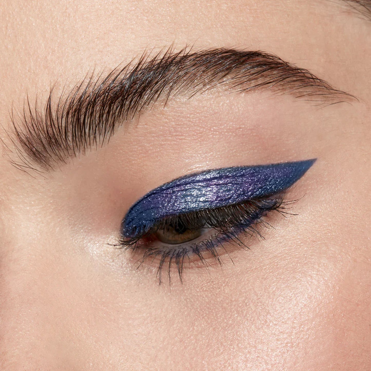 Shimmer & Glow Liquid Eye Shadow