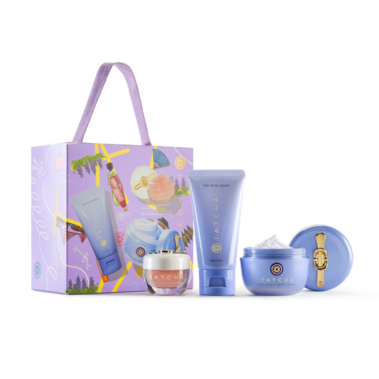 مجموعة بشرة ندية وشفاه ممتلئة