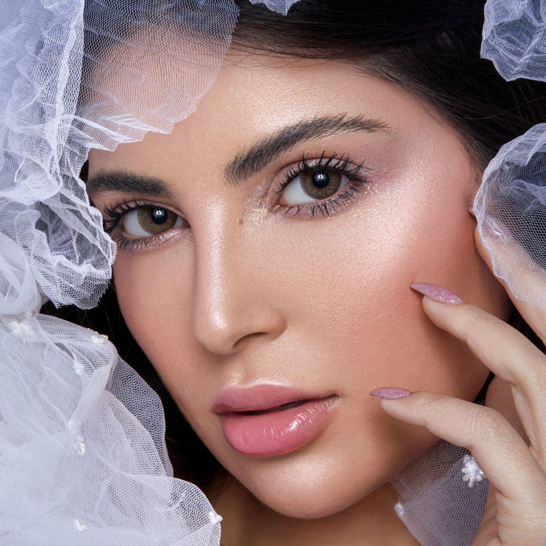 Bella Moon Colored Contact Lens - Quarterly