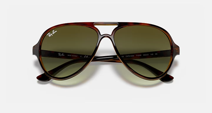 نظارة شمسية للرجال طراز RAY-BAN CATS 5000 CLASSIC بلون هافانا فاتح وعدسات متدرجة باللون الأخضر وعدسات على شكل طيار