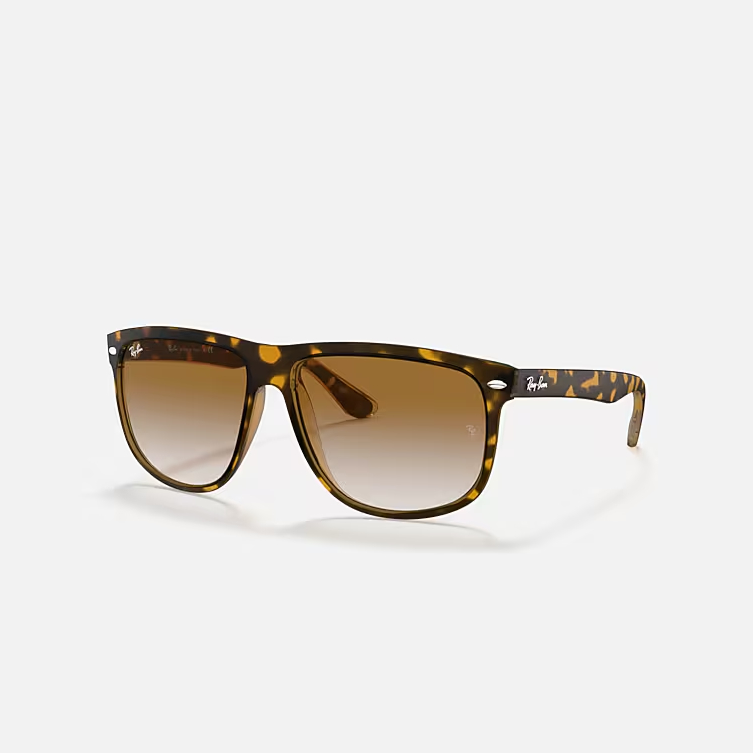 نظارة شمسية مربعة للرجال من RAY-BAN BOYFRIEND، لون هافانا فاتح وعدسات متدرجة باللون البني الفاتح S