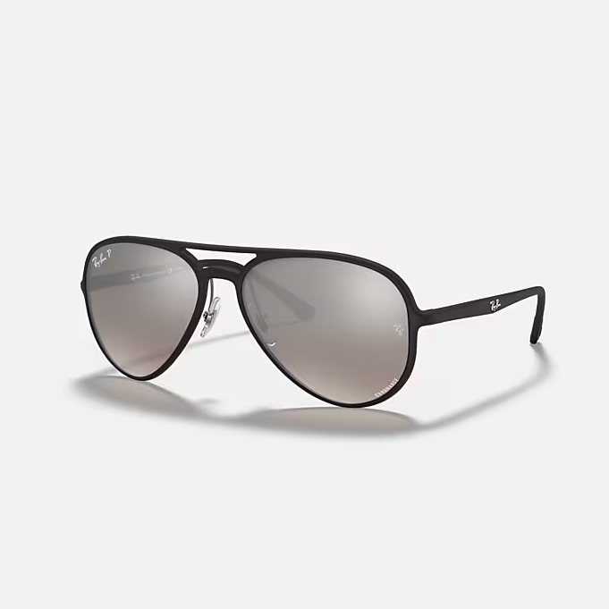 نظارة شمسية RAY-BAN RB4320CH CHROMANCE للرجال والنساء بتصميم طيار باللونين الأسود والفضي L