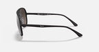 نظارة شمسية RAY-BAN RB4320CH CHROMANCE للرجال والنساء بتصميم طيار باللونين الأسود والفضي L
