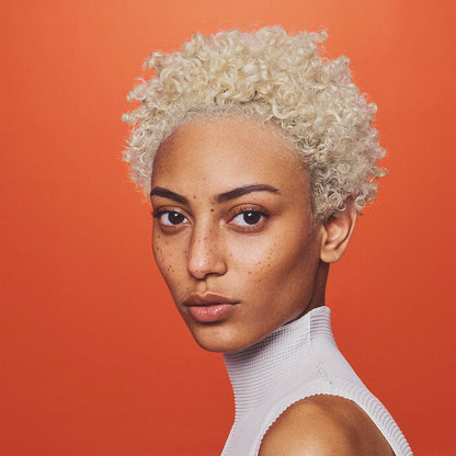 BRIGHT BLONDE ESSENTIAL PRIMING SERUM